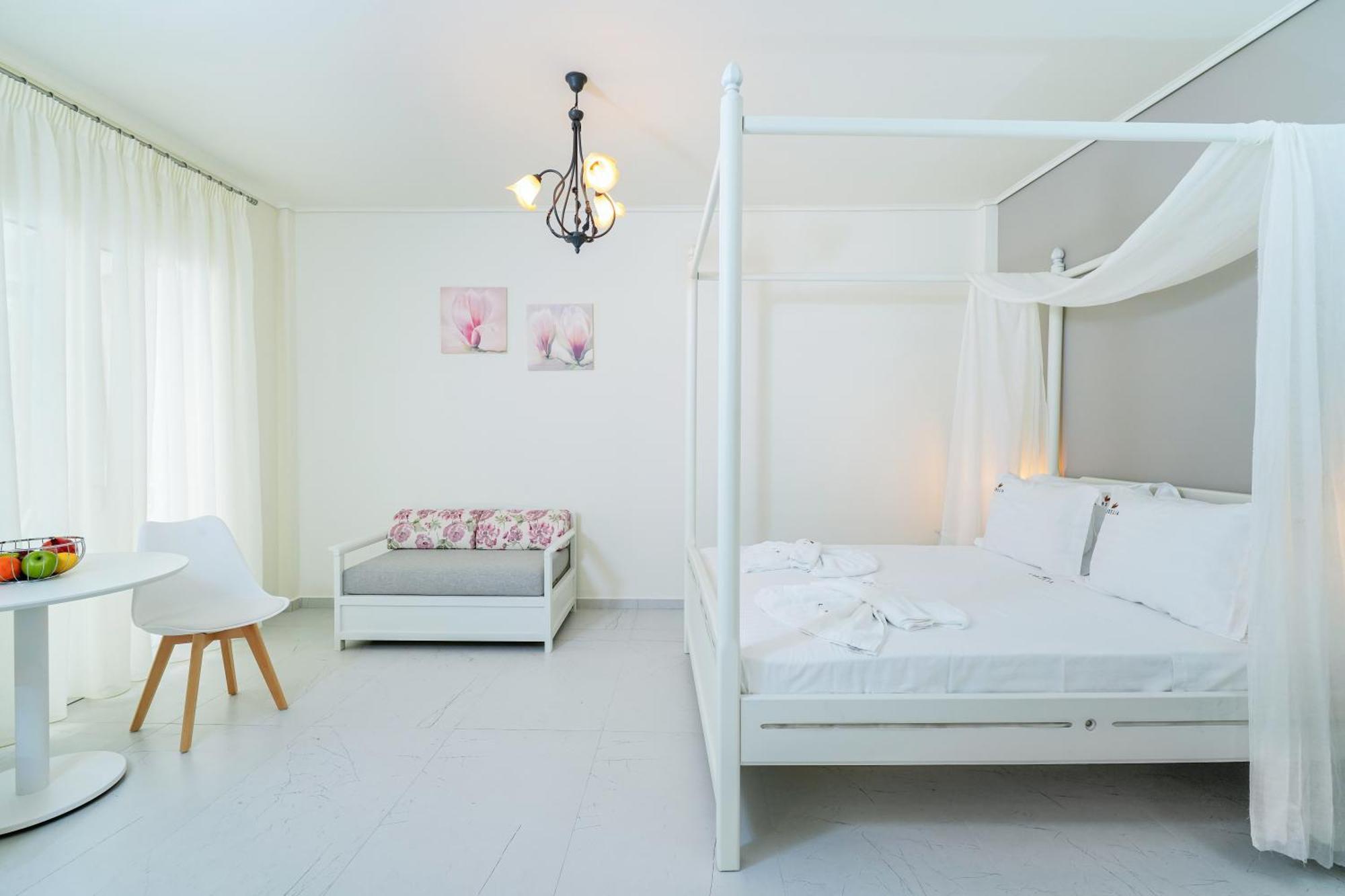 Lobelia Luxury Suites Chrysi Ammoudia Exterior foto