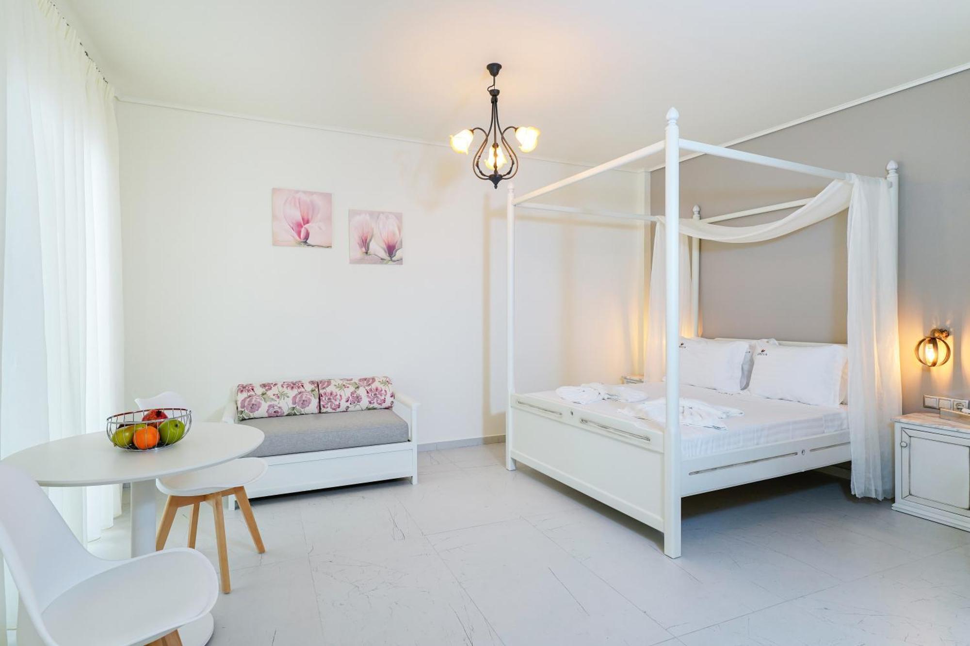 Lobelia Luxury Suites Chrysi Ammoudia Exterior foto