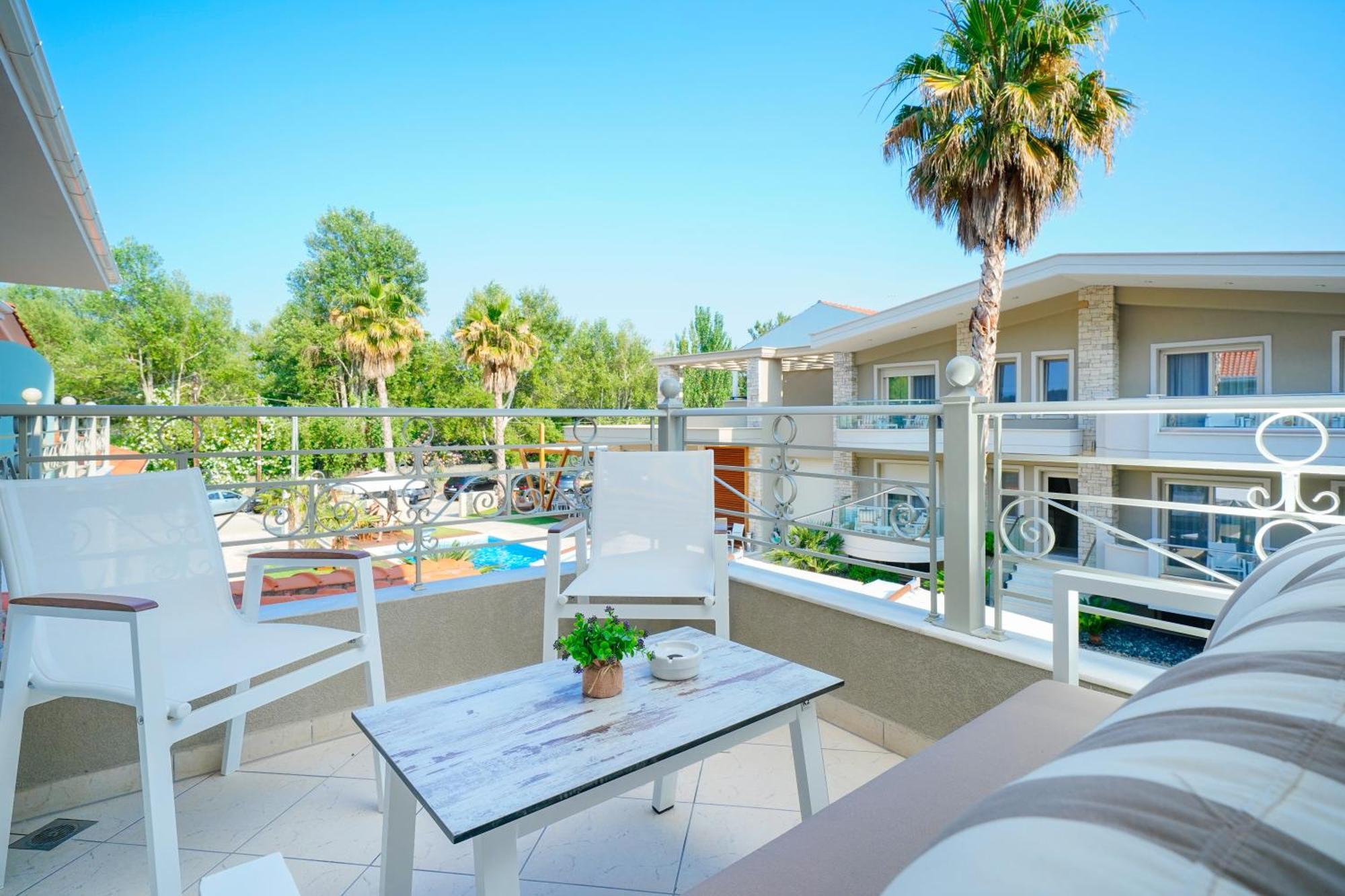 Lobelia Luxury Suites Chrysi Ammoudia Exterior foto