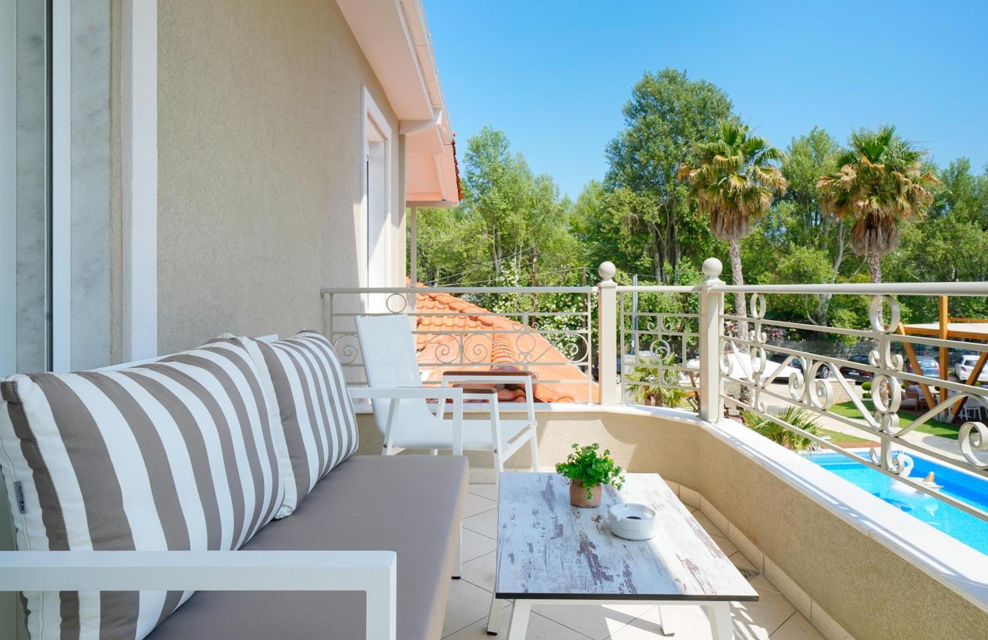 Lobelia Luxury Suites Chrysi Ammoudia Exterior foto