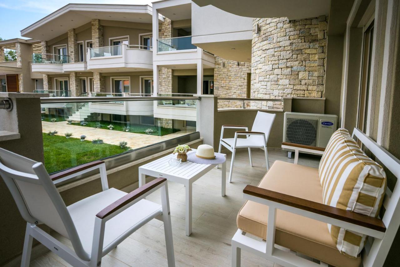 Lobelia Luxury Suites Chrysi Ammoudia Exterior foto